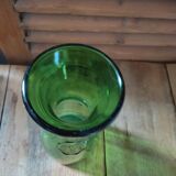 Carafe bouteille flacon en verre vert grappe raisins