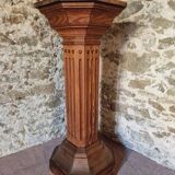 Piédestal ancien en bois – Colonne de monastère, France vers 1900