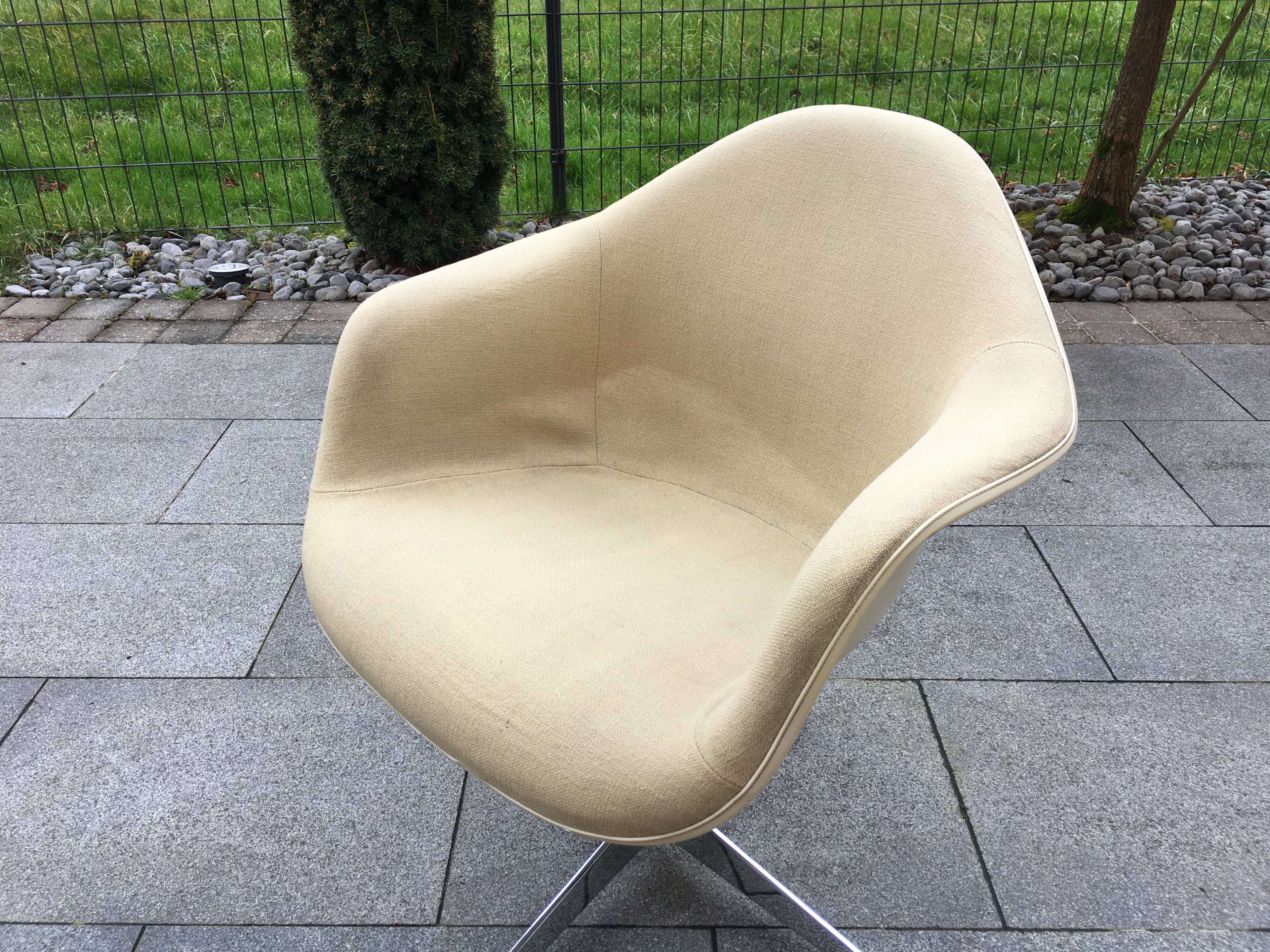 DAT fiberglass Swivel armchair from Charles & Ray Eames, Herman Miller 60s