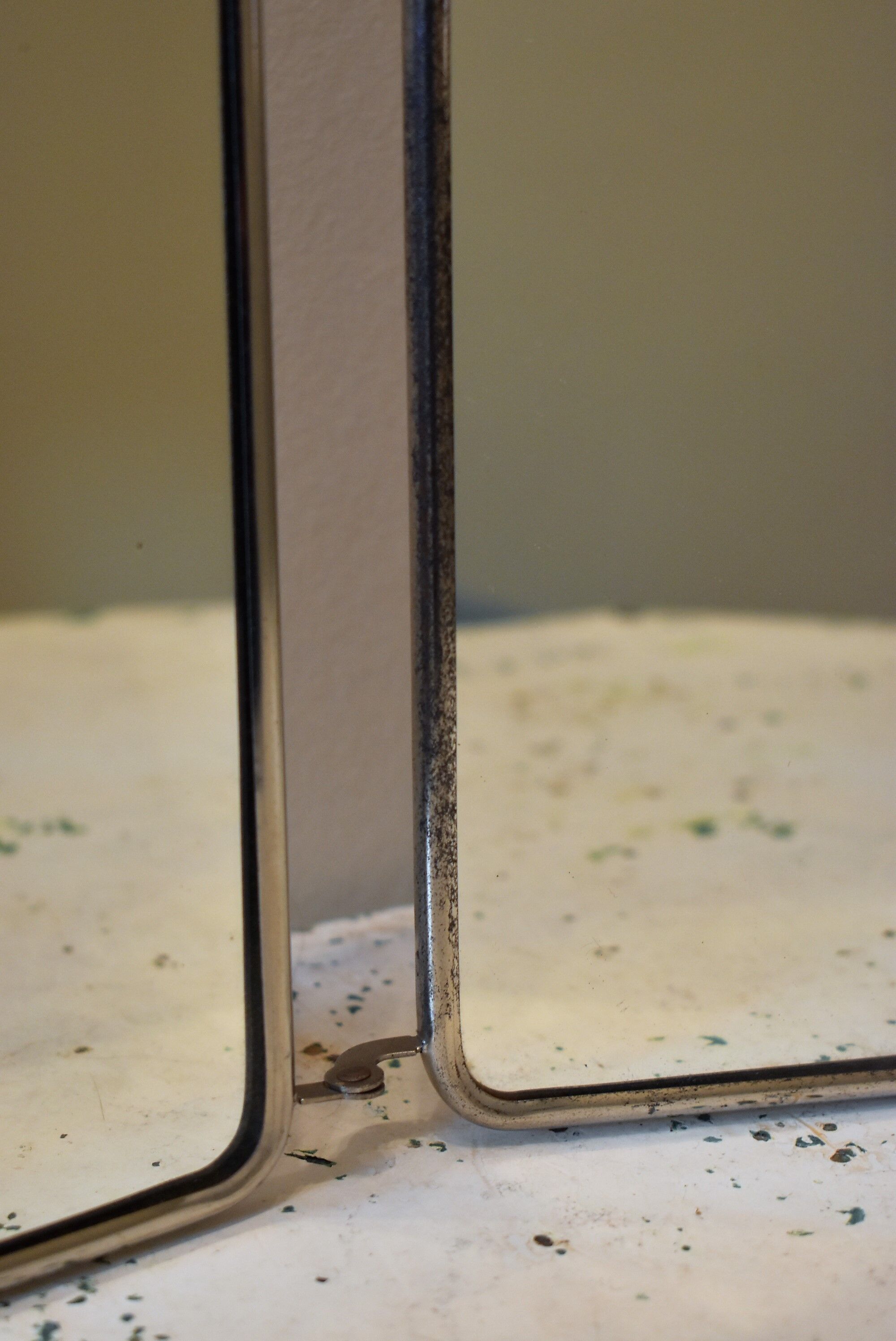 Vintage circa 1960 triptych mirror 18x24cm