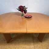 Stylish & Practical Extending Dining Table by Skovby – Beautiful
