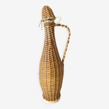 Rattan and scoubidou bottle