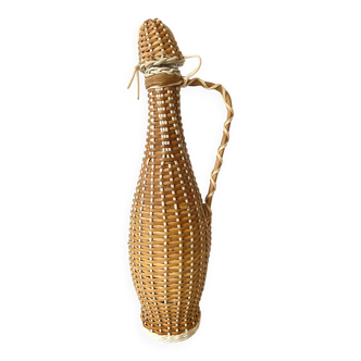 Rattan and scoubidou bottle