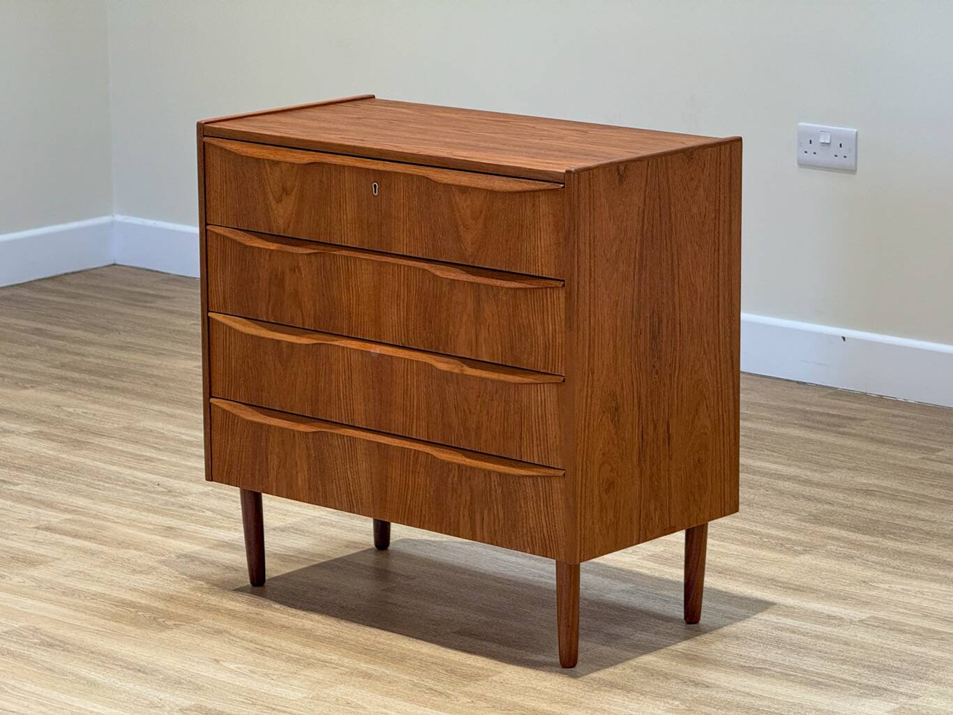 Small chest of drawers (Made in Denmark, 1960)