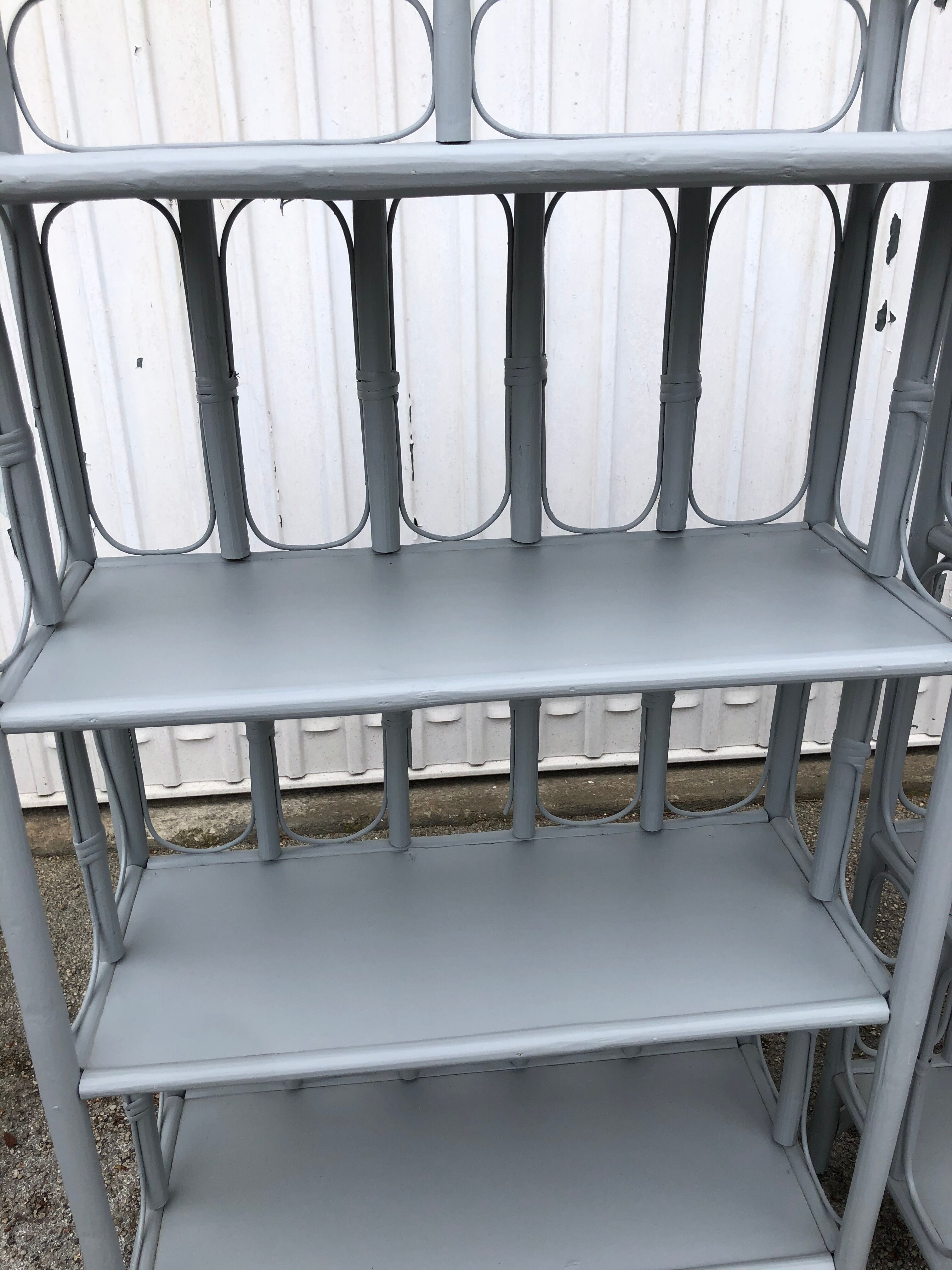 Pair of shelf in grey rattan