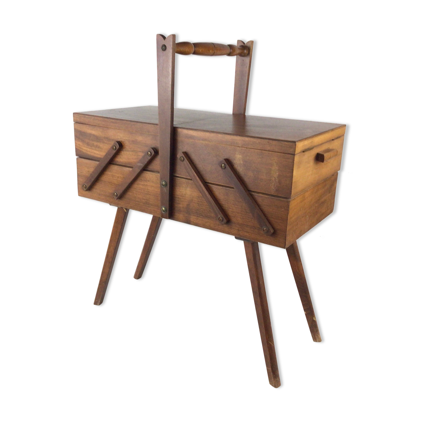 Worker on wooden compass feet