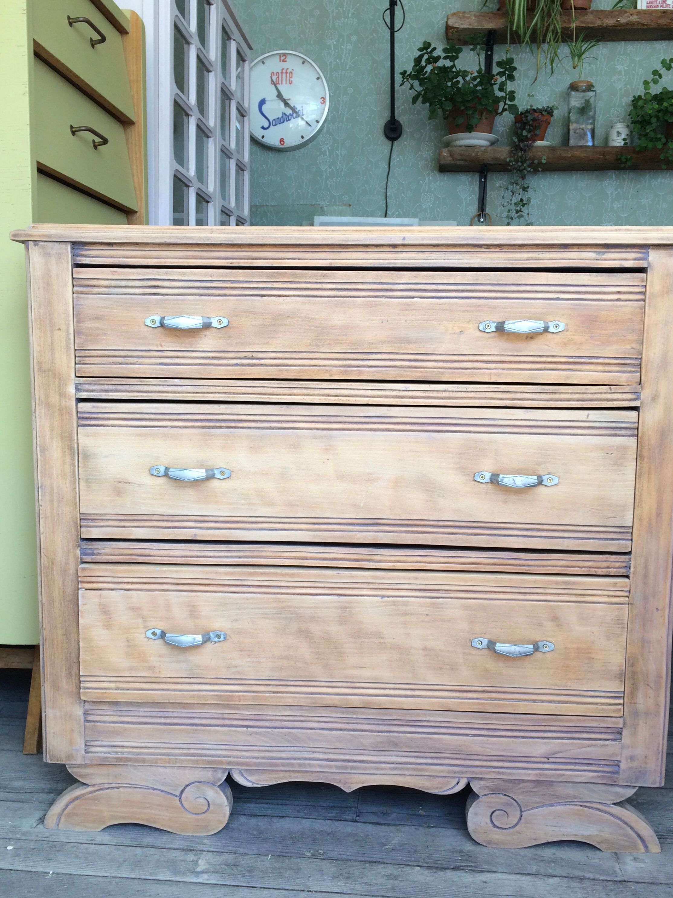 Art Deco chest of drawers
