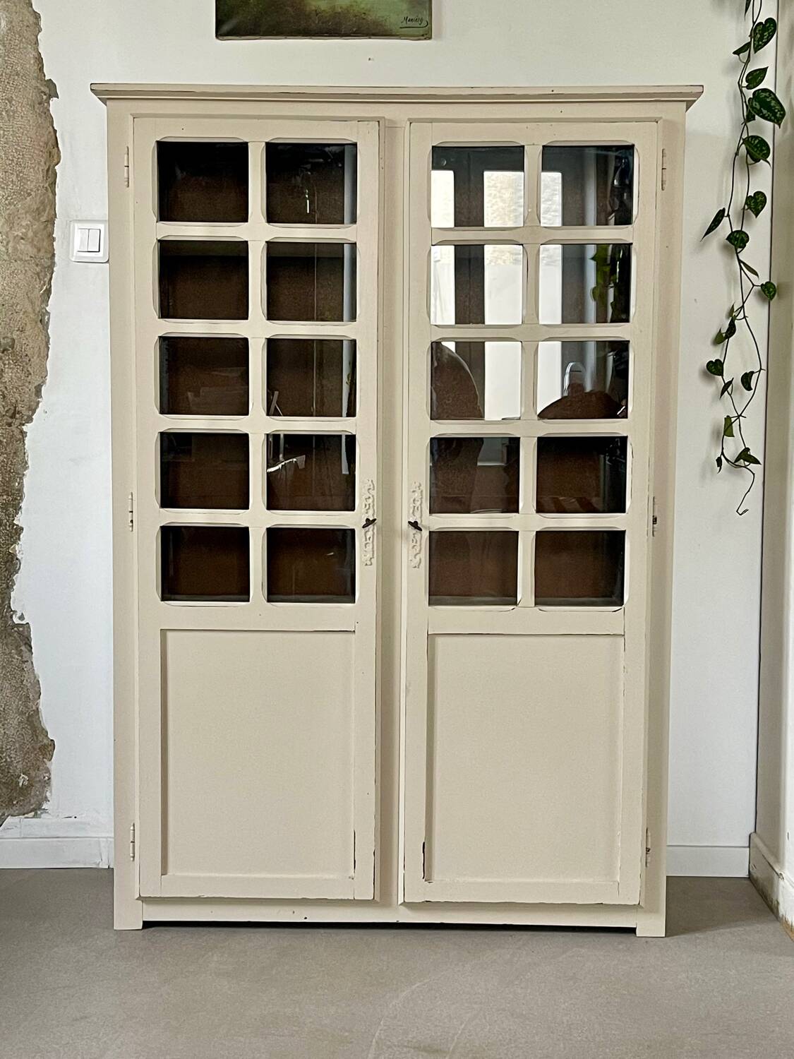 Off-white display case