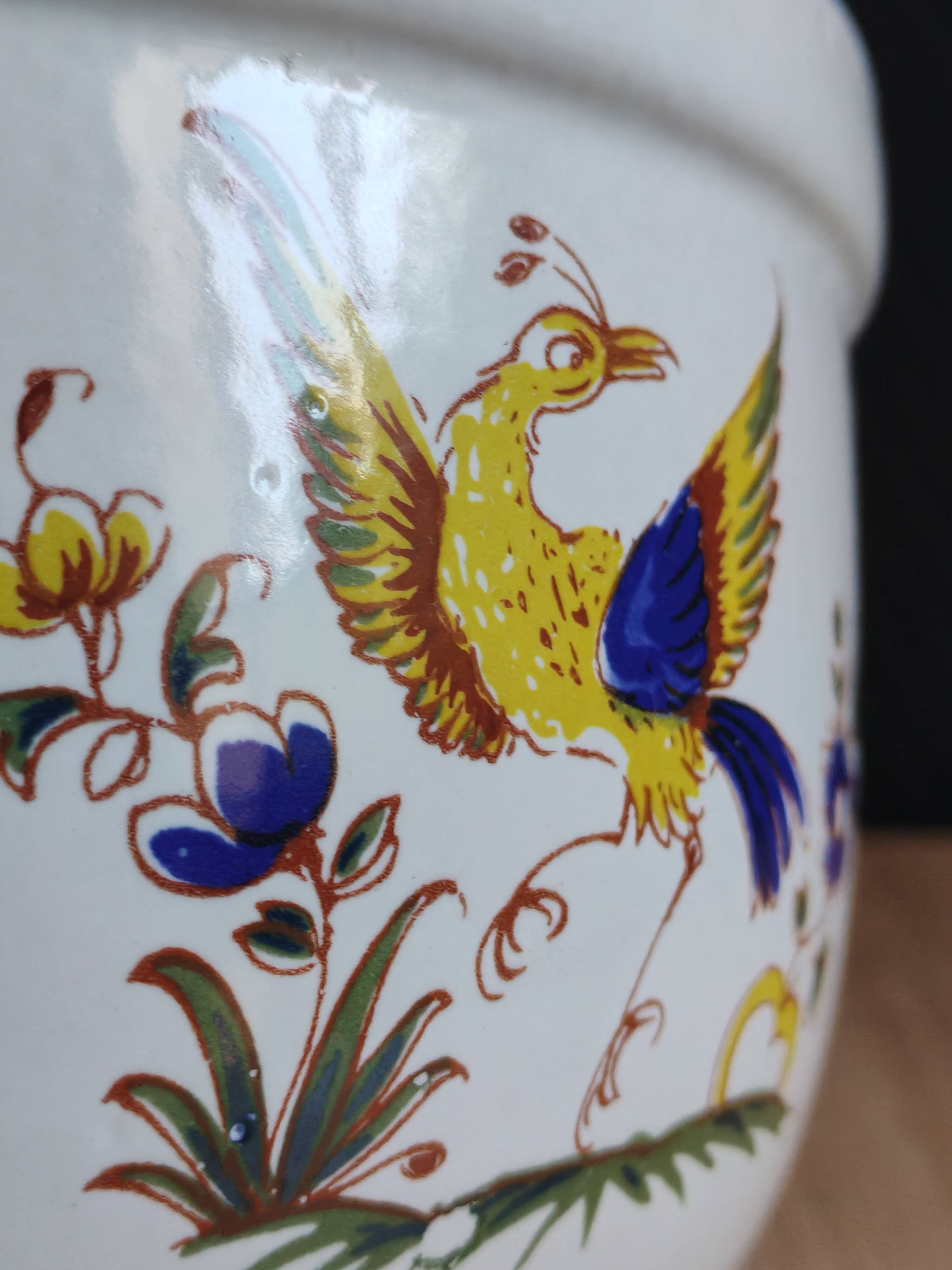 Saladier vintage faïence blanche oiseau exotique style Moustiers