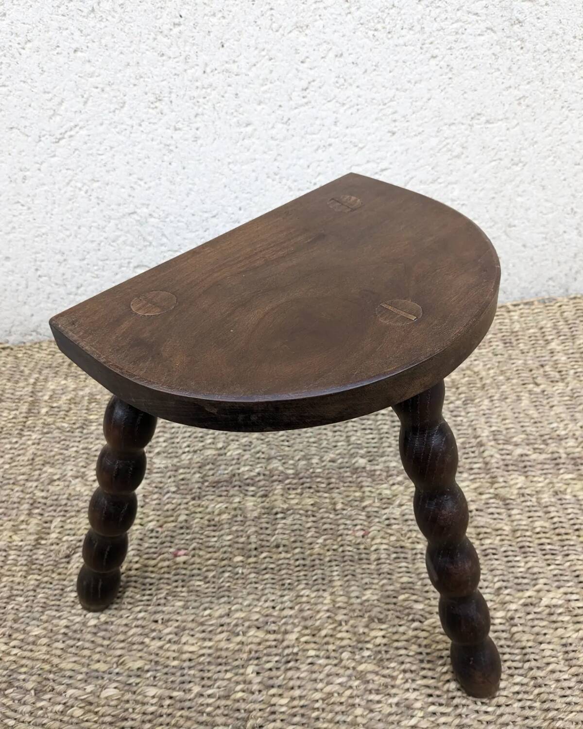 Tripod milking stool