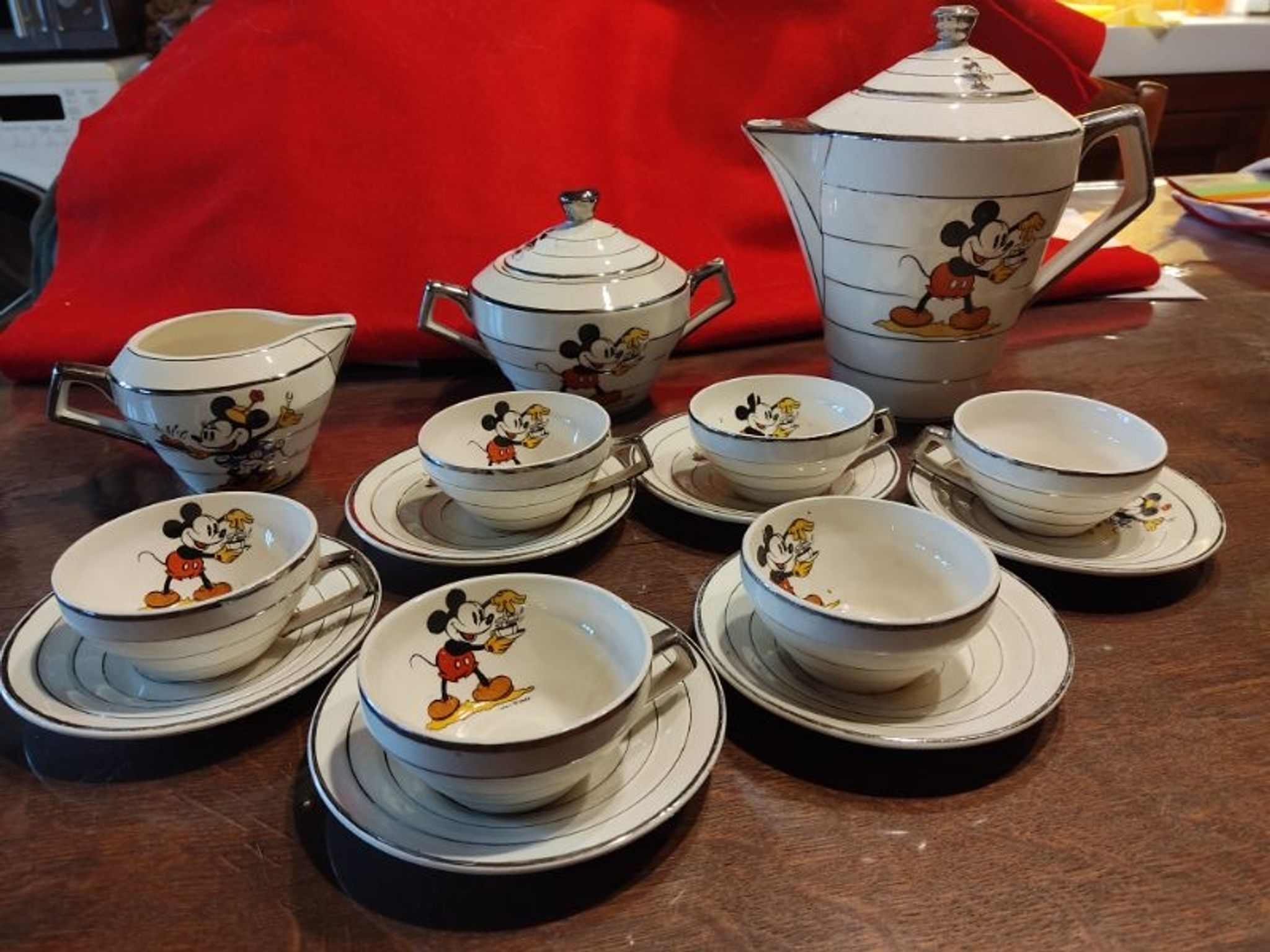 Service à café Mickey et Minnie art déco 1928