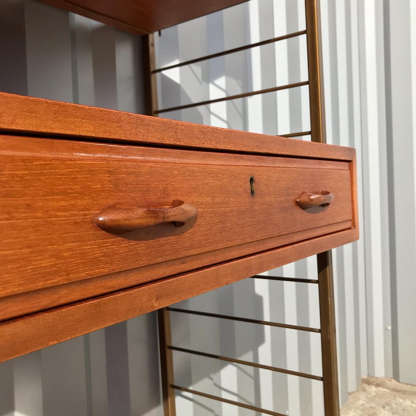 "Ladderax" shelving system Robert Heal edited by Staples 1970