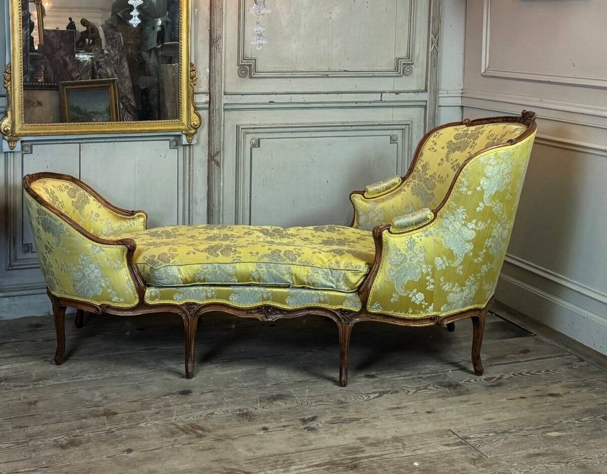 Duchess in Boat, Chaise Longue, Louis XV, Yellow Silk, 18th Century