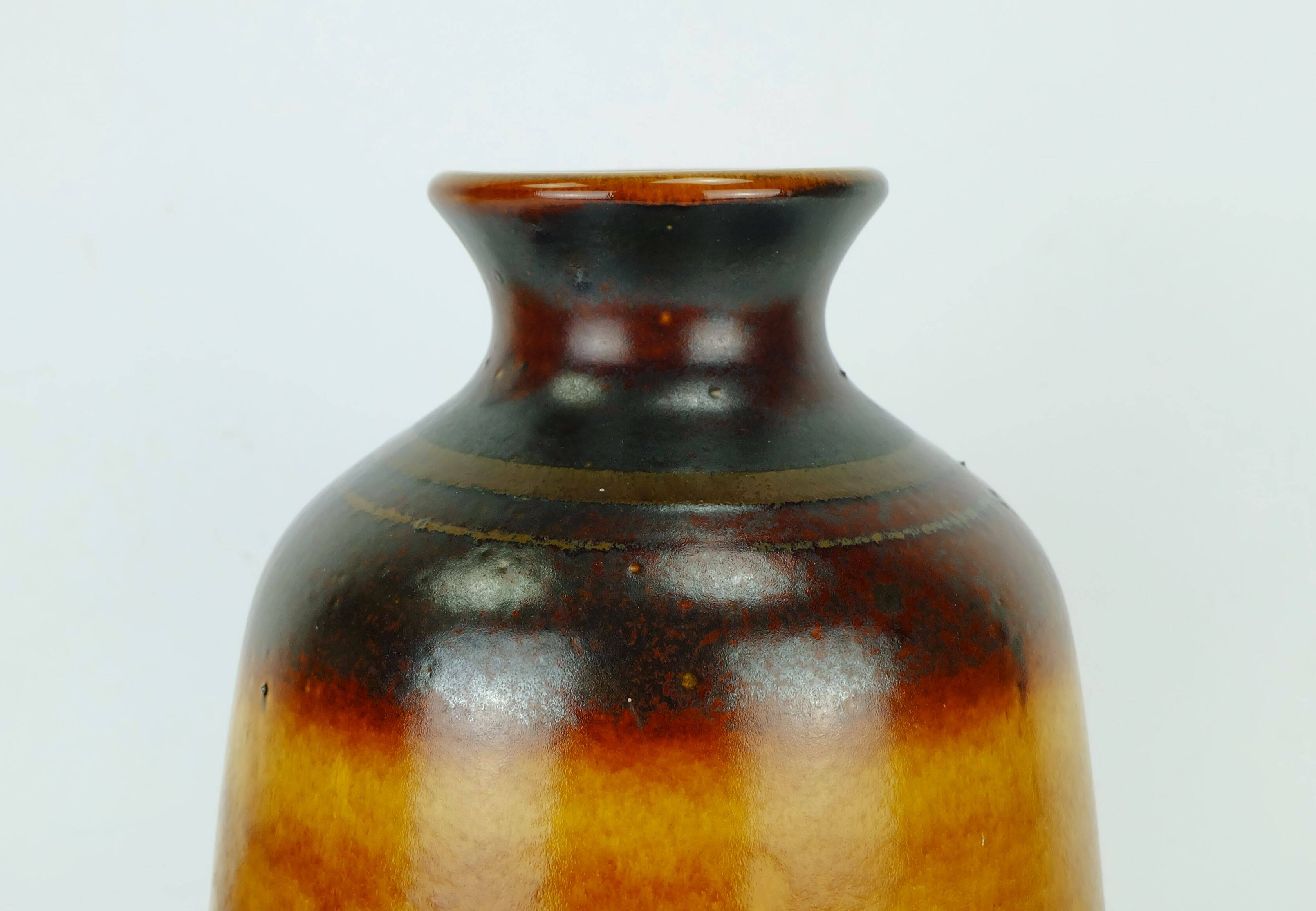 large 60s VASE ceramic model no. 1109/1 amber with red and brown