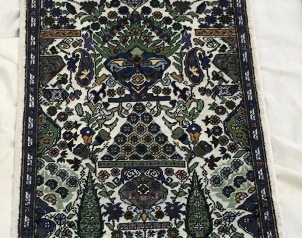 Table Hand-knotted rug in natural silk