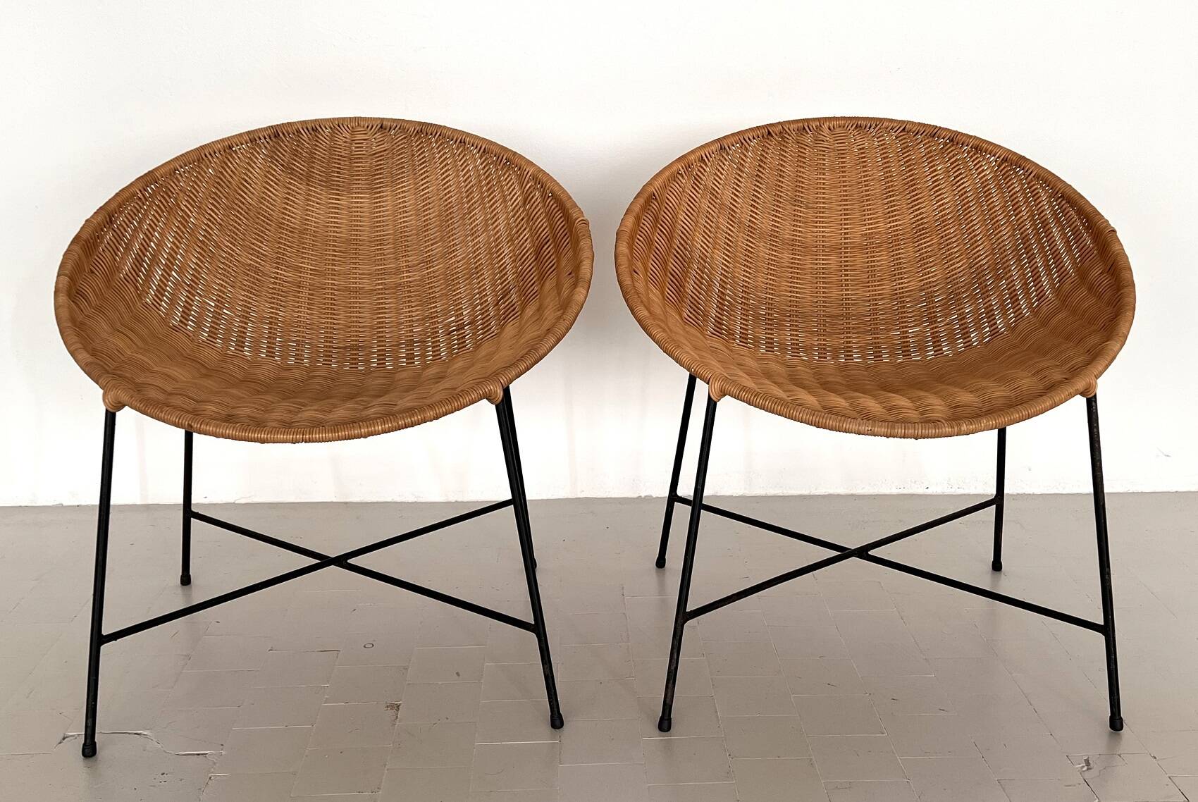 Pair of Rattan Lounge Chairs, Italy, 1970s