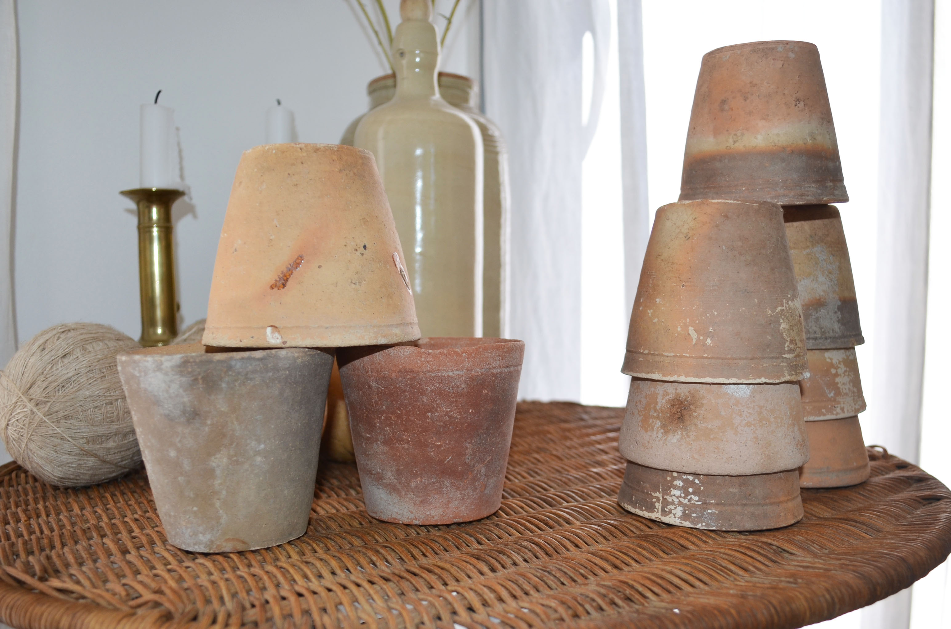 10 terracotta seedling pots