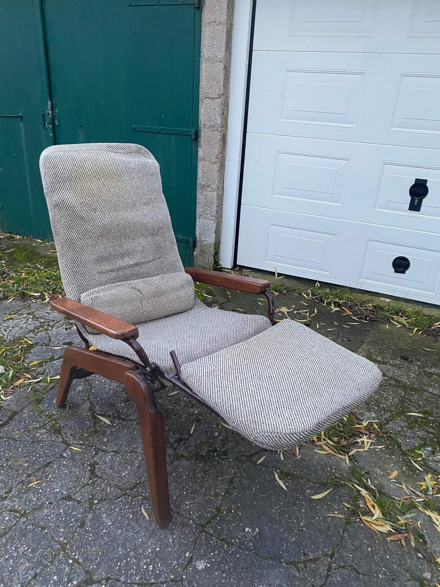 Scandinavian llama armchair foot vintage compass
