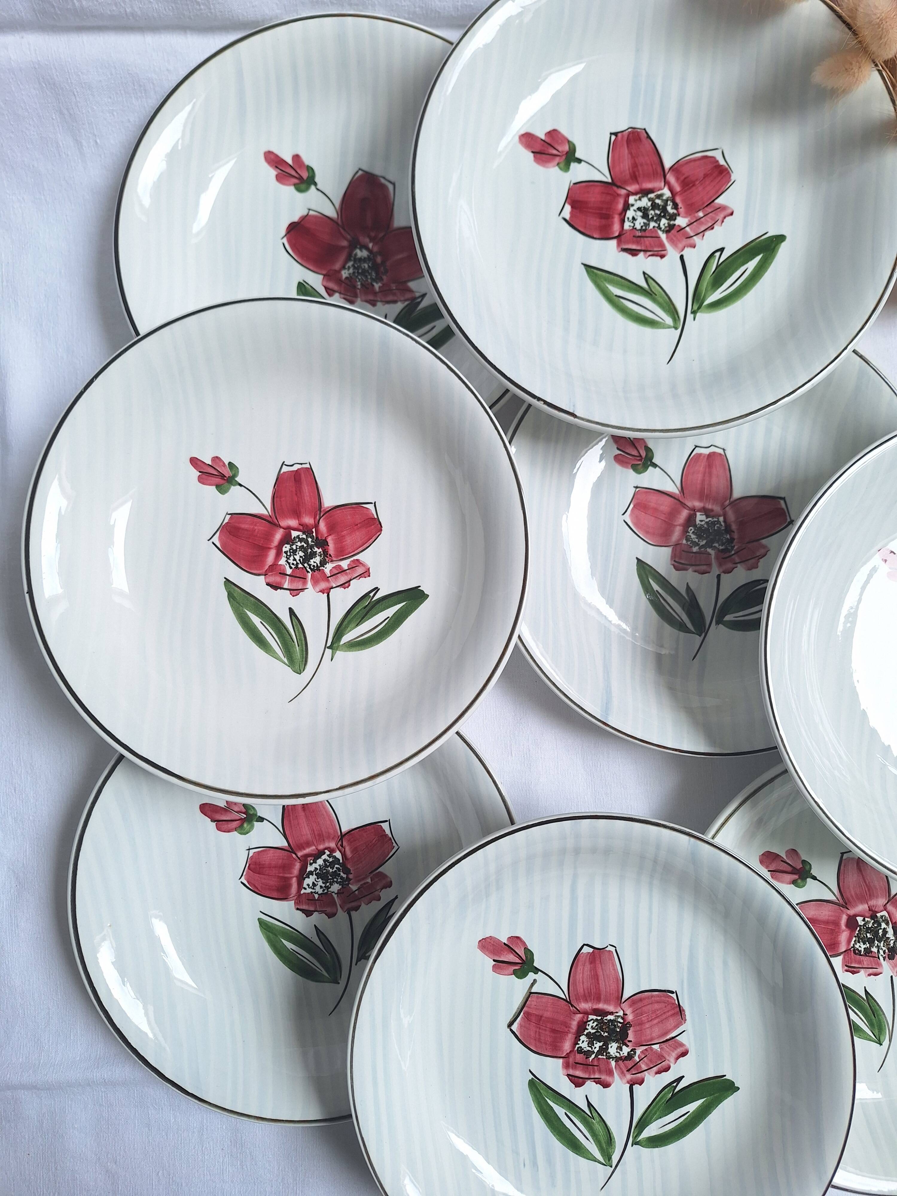 Deep plates / Salad plates with flower design, Sarreguemines model Emilie