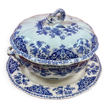 Soupière en faïence de gien & son plat, prise dauphin modèle delft bleu et