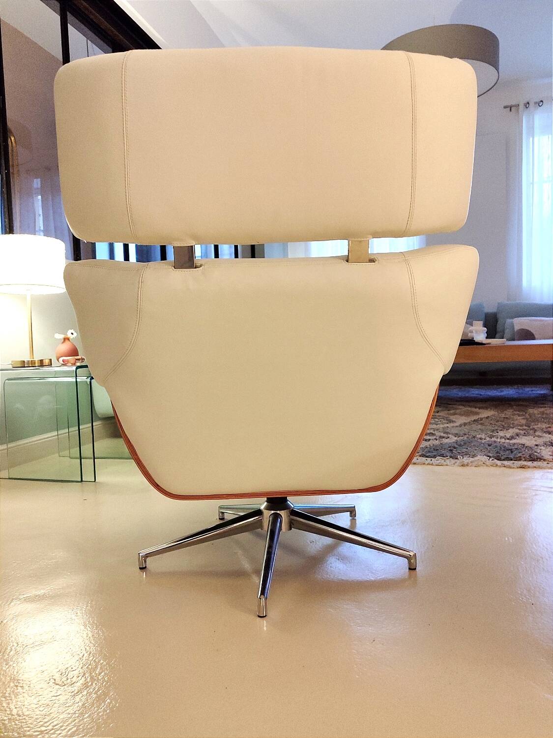 Lounge chair and ottoman