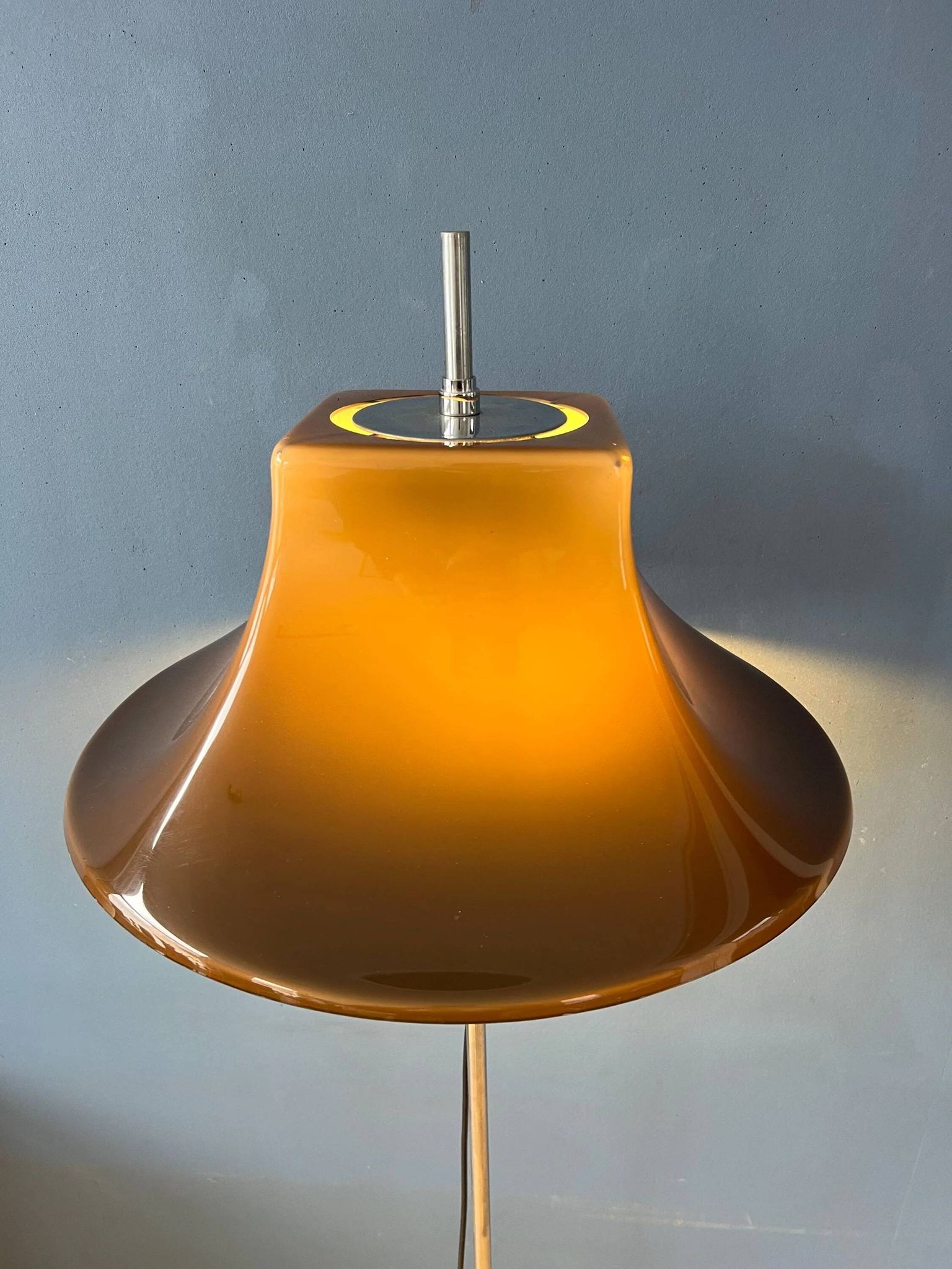 Lampadaire Space Age Mid-Century « Witch Hat » par Willem Hagoort
