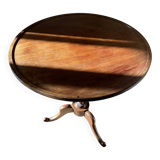 Guéridon anglais tripode à plateau basculant.