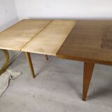 Extendable compass foot table