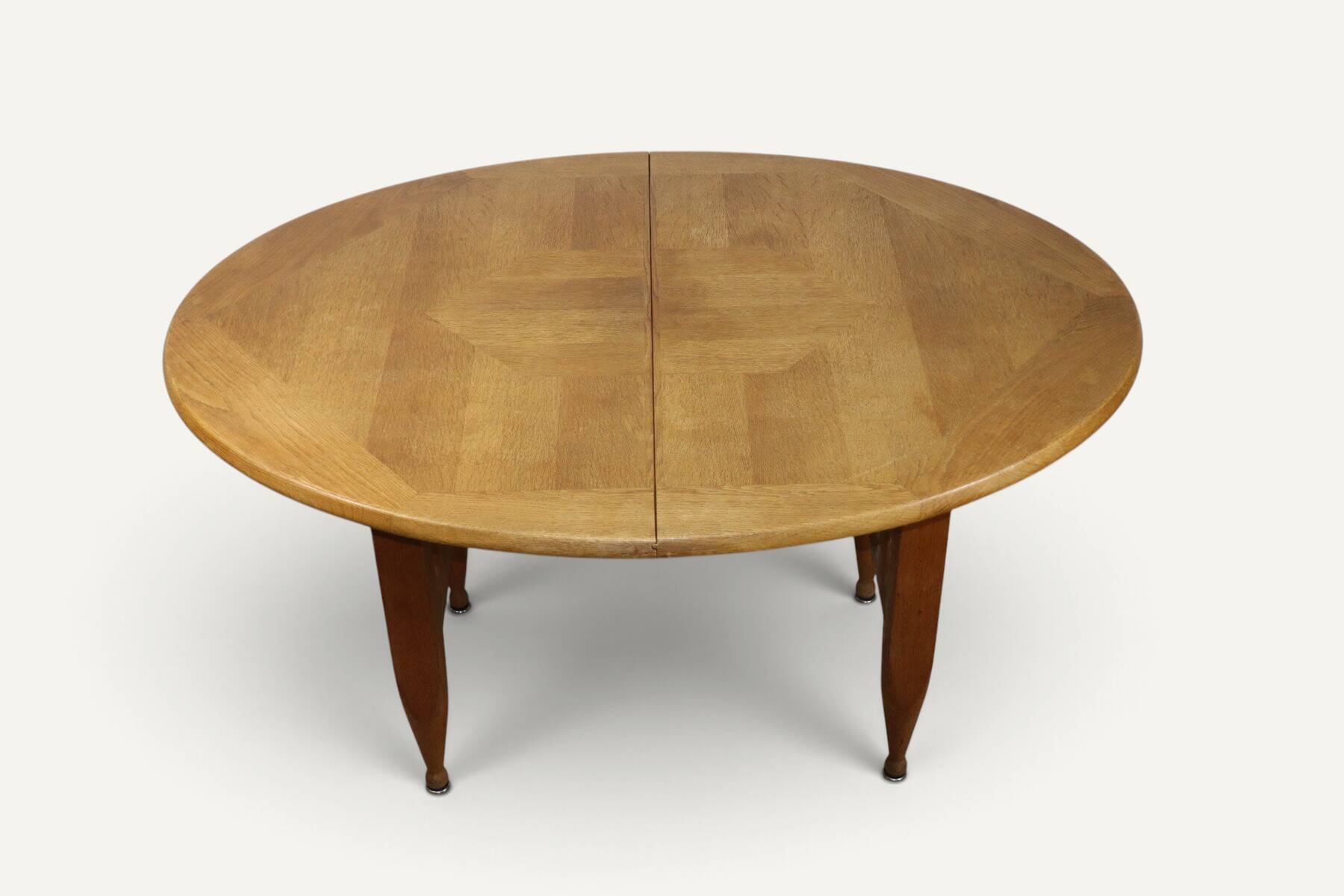 Extendable dining table in oak by Guillerme and Chambron - 1960s