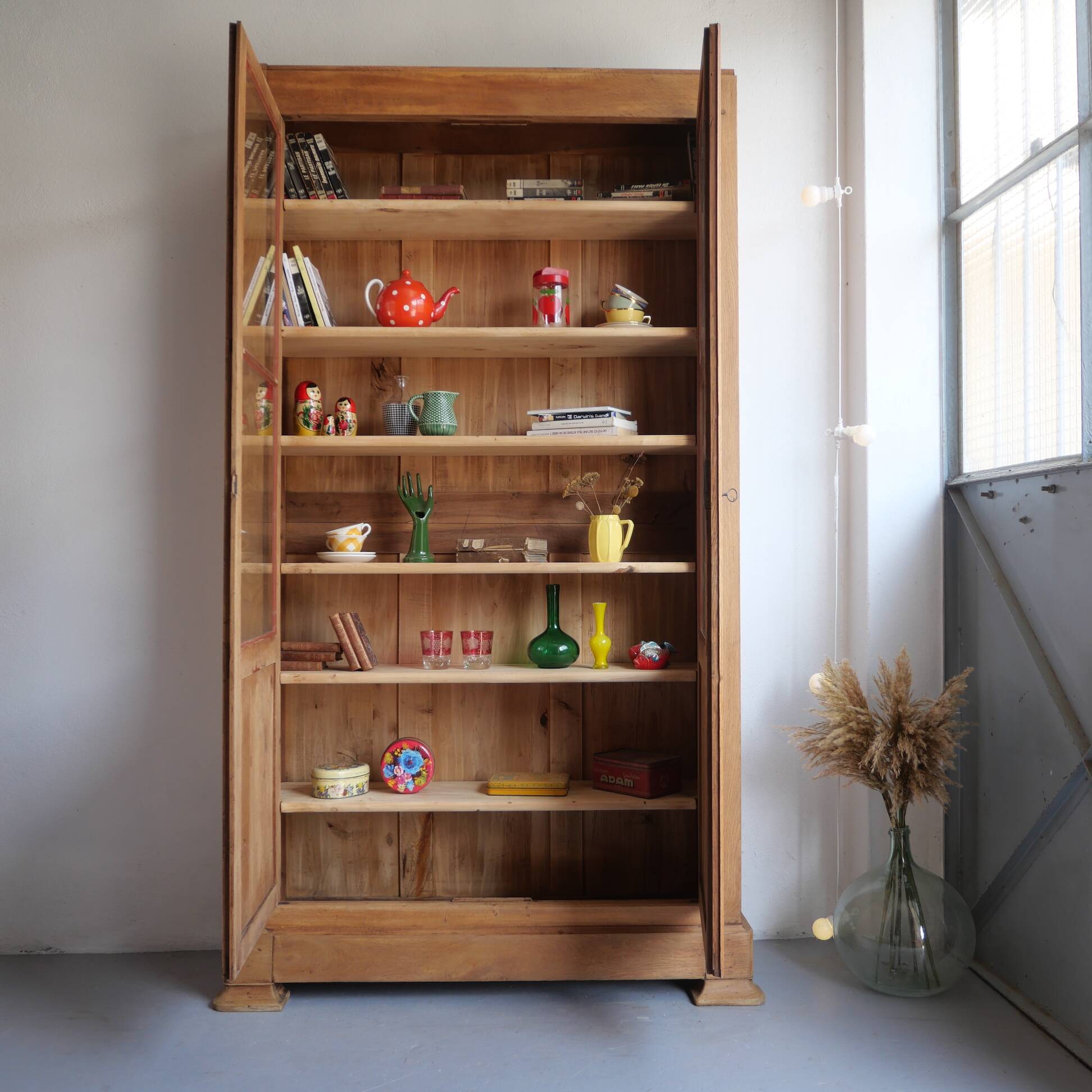 Oak display cabinet bookcase