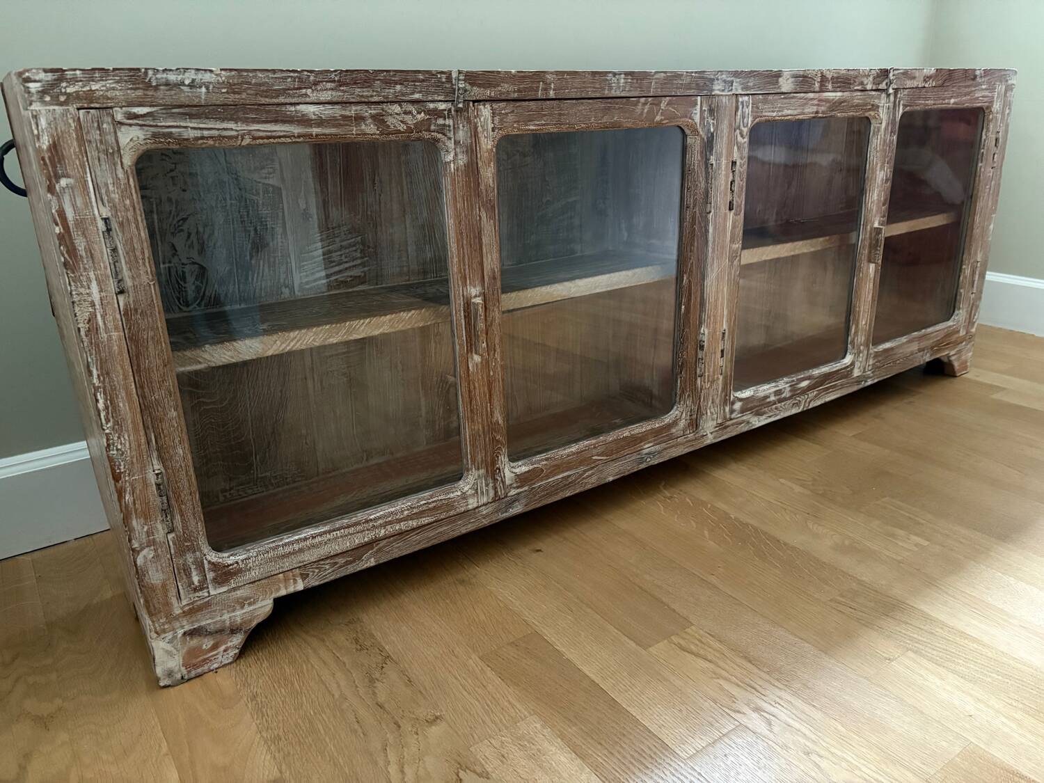 Vitrine ancienne birmane en teck
