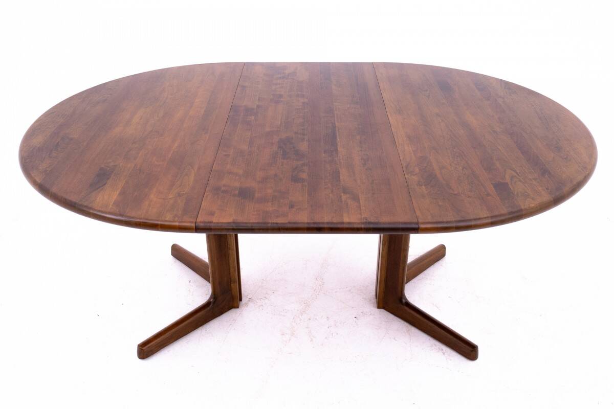Walnut dining table, mid century modern, Denmark, 1960s.