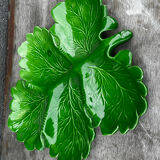 Green Ceramic Hors d'Oeuvres Dish in Leaf Shape, Art Deco Period