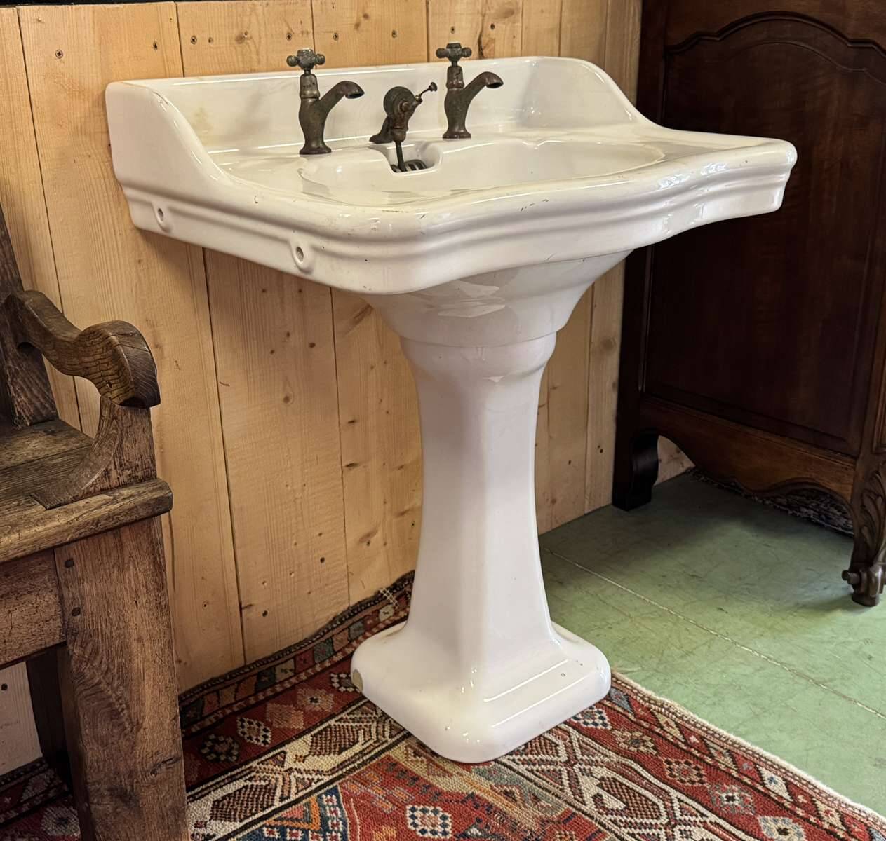 Lavabo sur pied début XXème