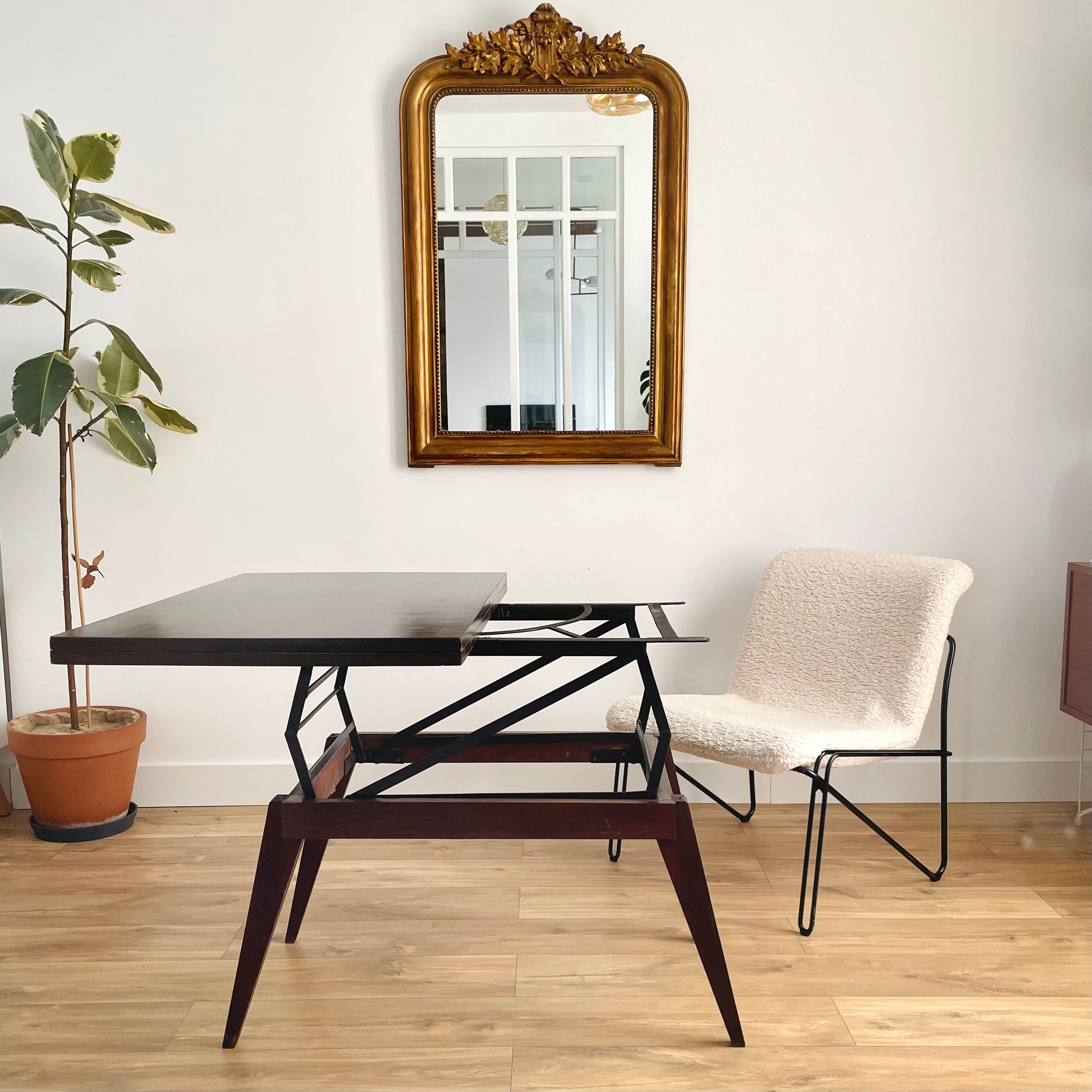 "Revelation" wallet table by Albert Ducrot