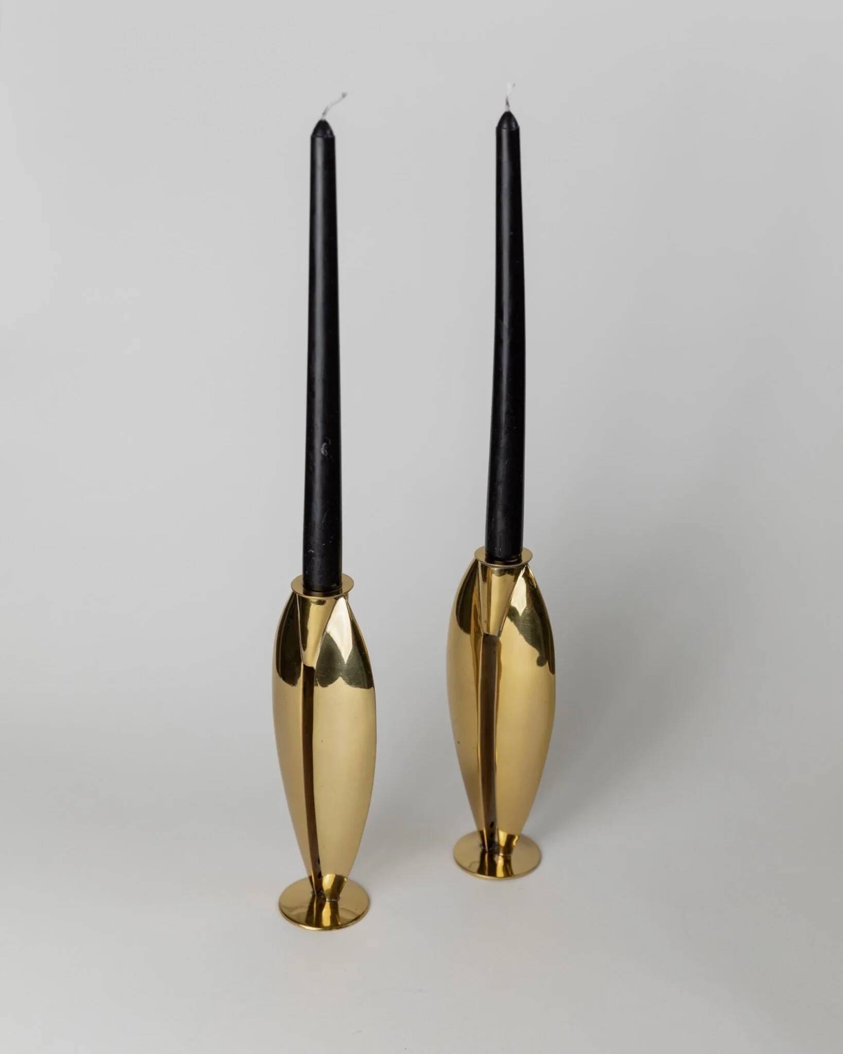 Doré Laiton Vintage Candle Holders – Two 1970s Art Deco Brass Sculptures, Elegant Table Centerpiece