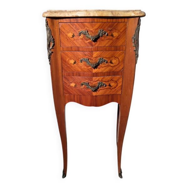 Table de chevet de style Louis XV galbée en marqueterie