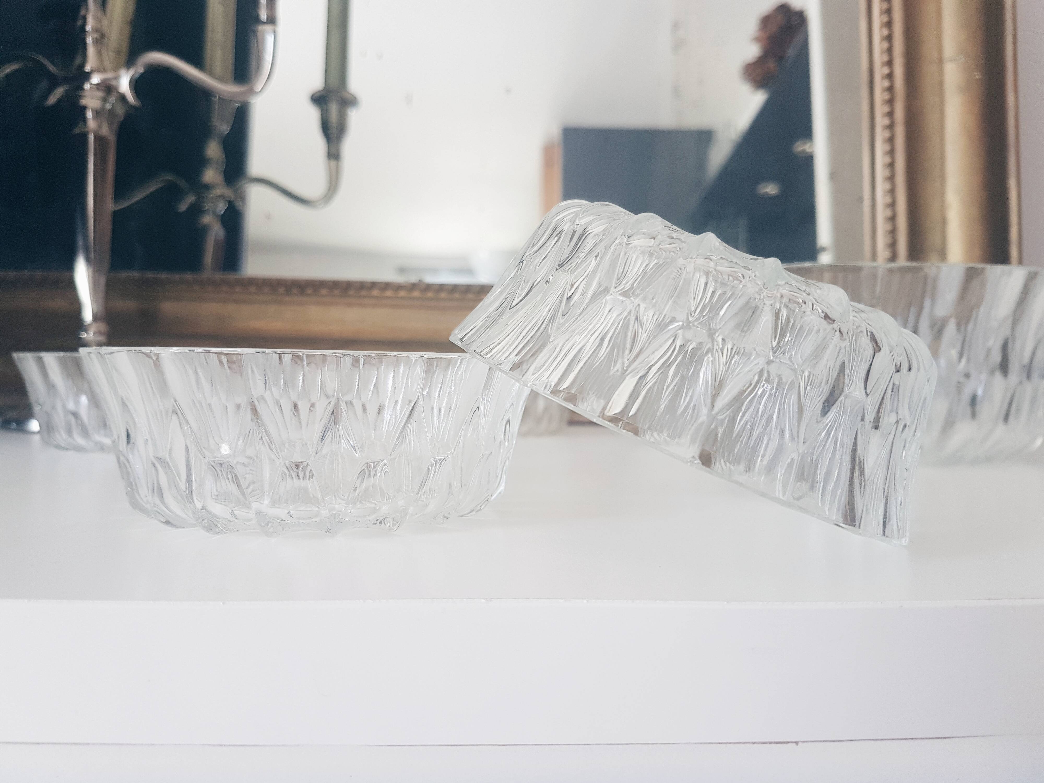 Glass dessert service bowl and cups