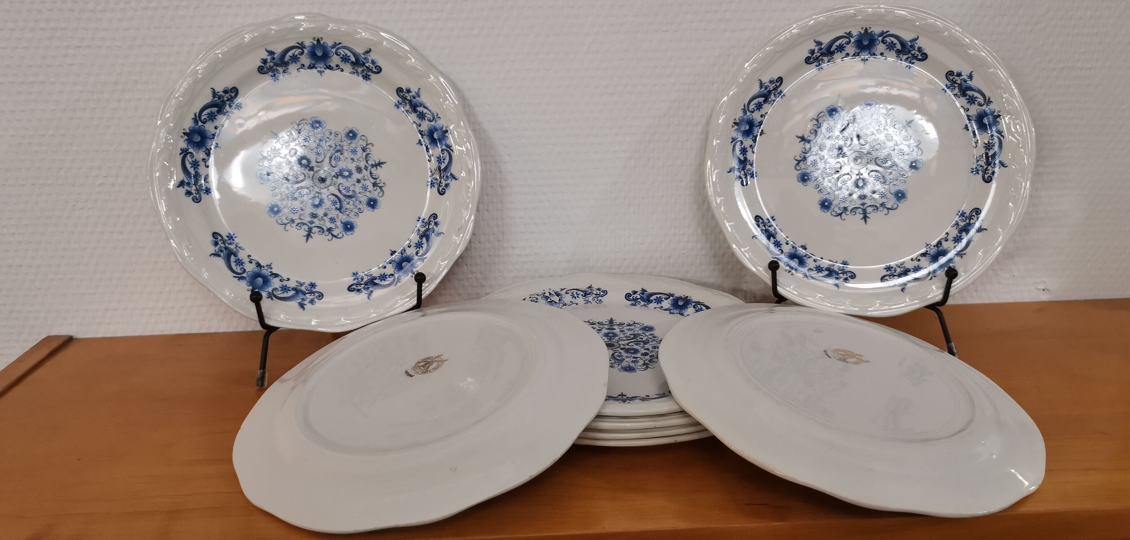 Set of 8 old dessert plates in French earthenware Moulin des Loups from the 50s