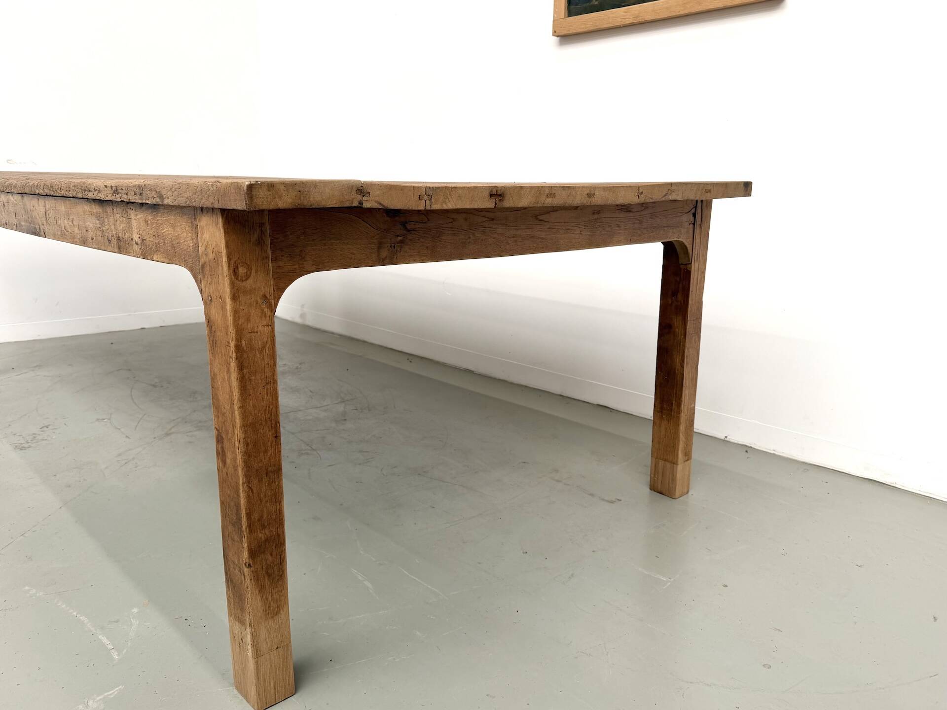 Large brutalist farmhouse table in solid oak from the 1950s.