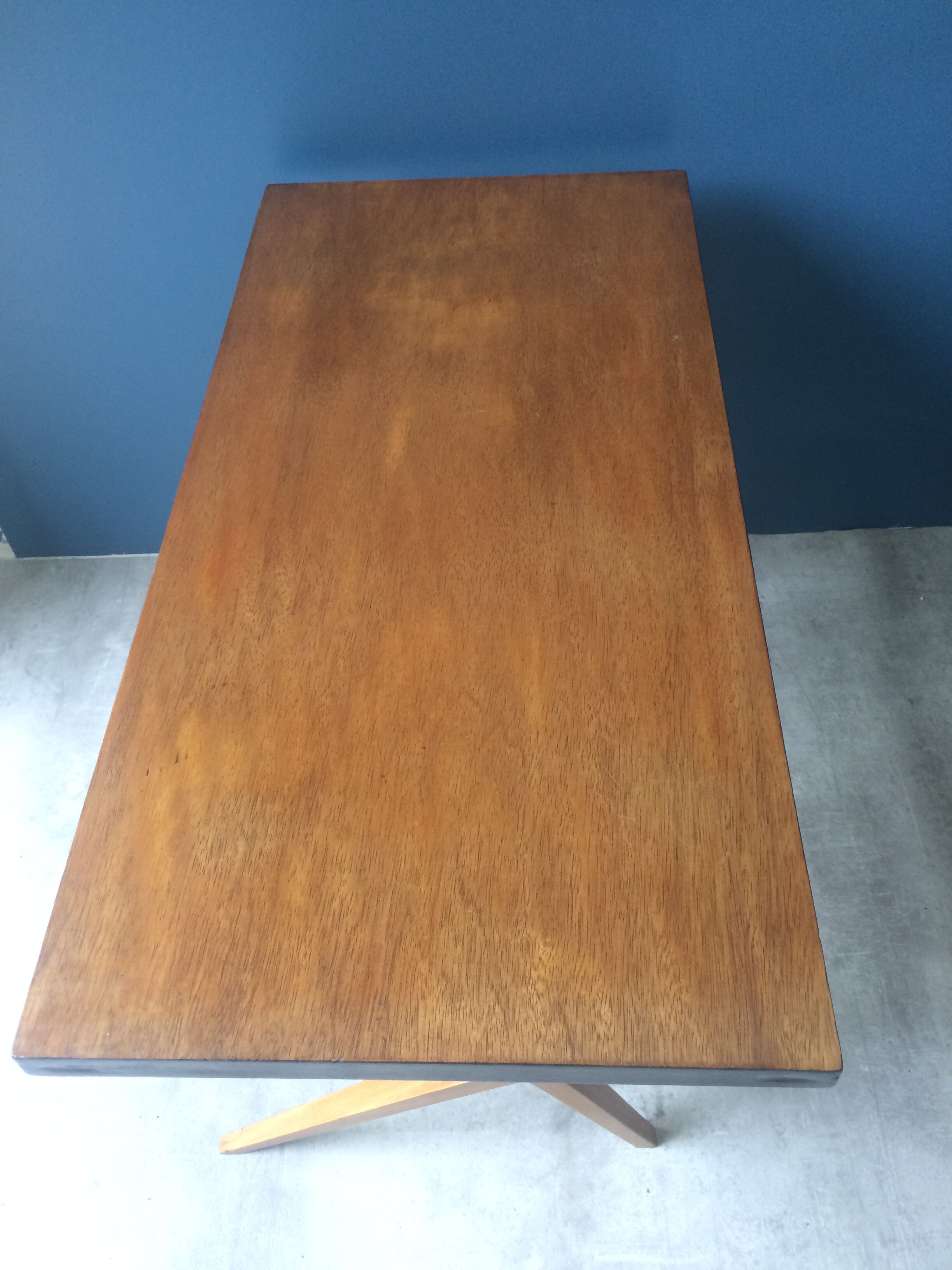 Coffee table, magazine rack with compass feet