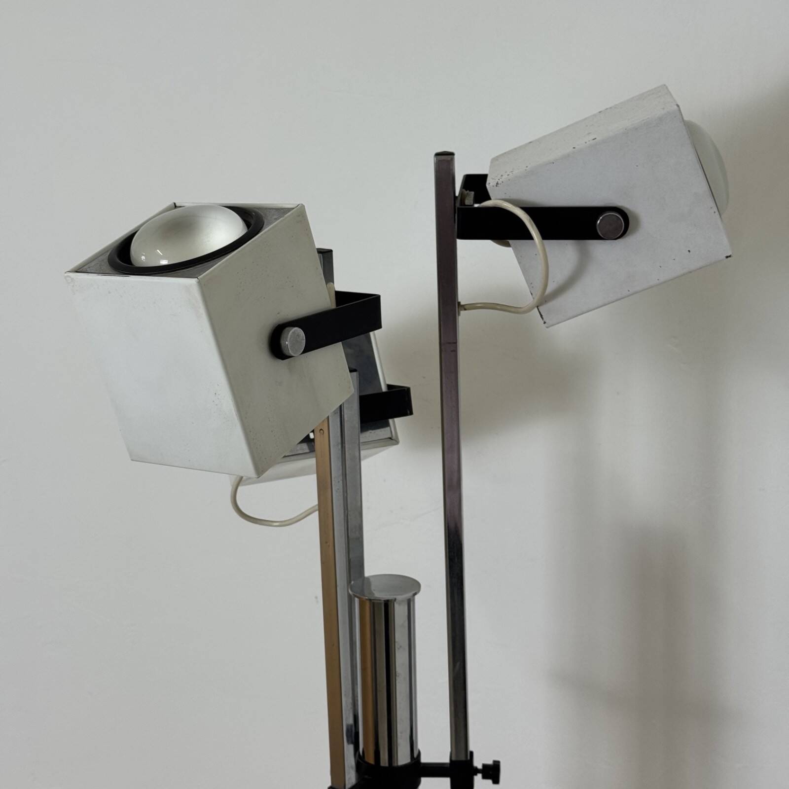 Lampada da Terra Lucitalia Design Pat Hoffman Tre Faretti Cubici Orientabil