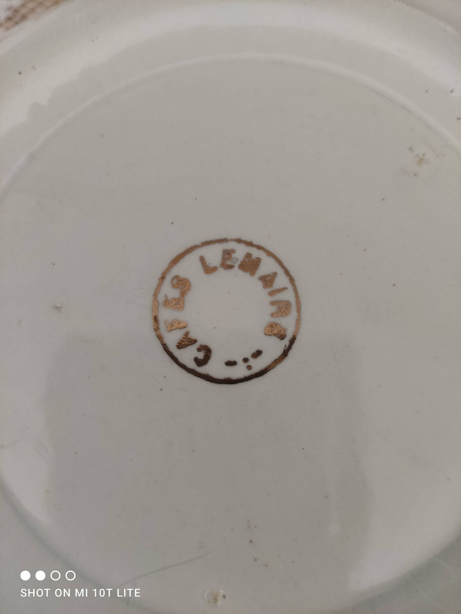 Légumier marli vert d'eau et frise dorée Cafés Lemaire