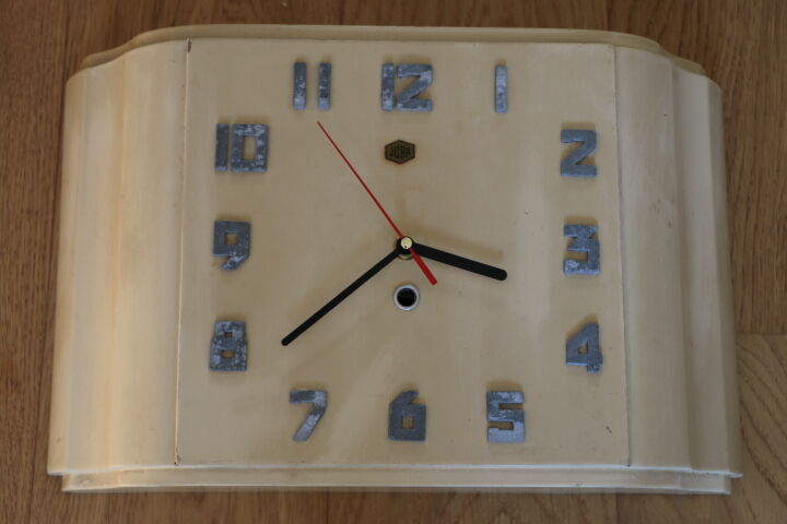 Wall clock large Jura model