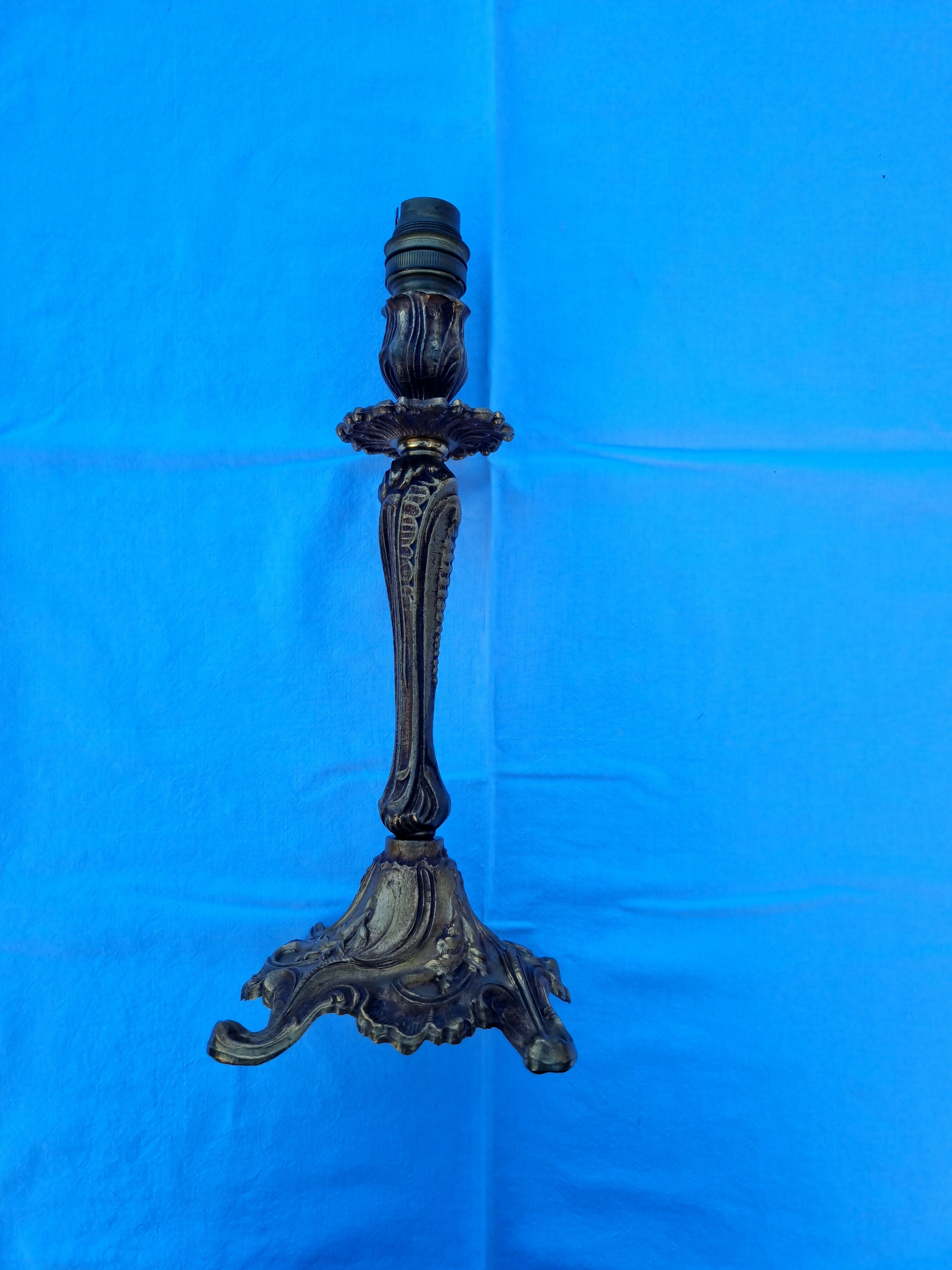 Lamp foot