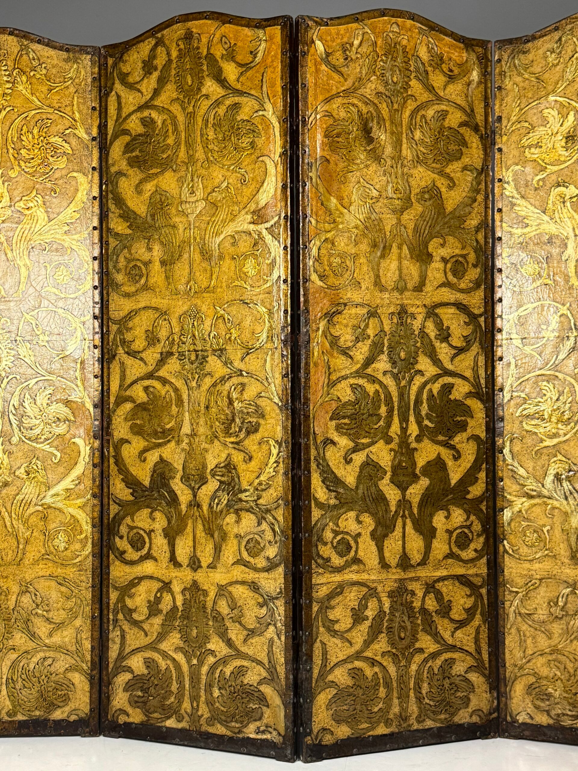 Paravent jaune et doré du 19ème siècle