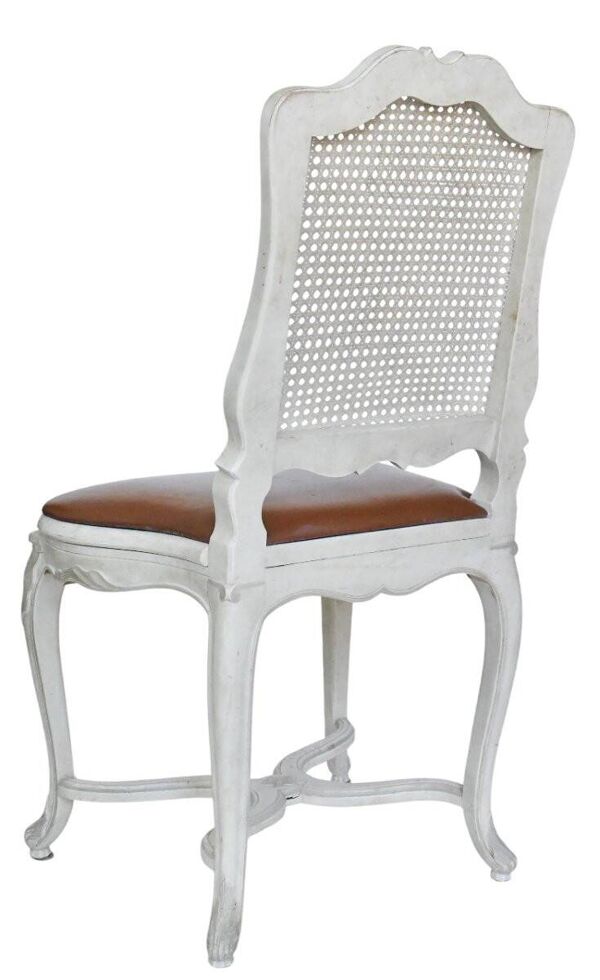 Suite de 6 chaises cannées de style Régence