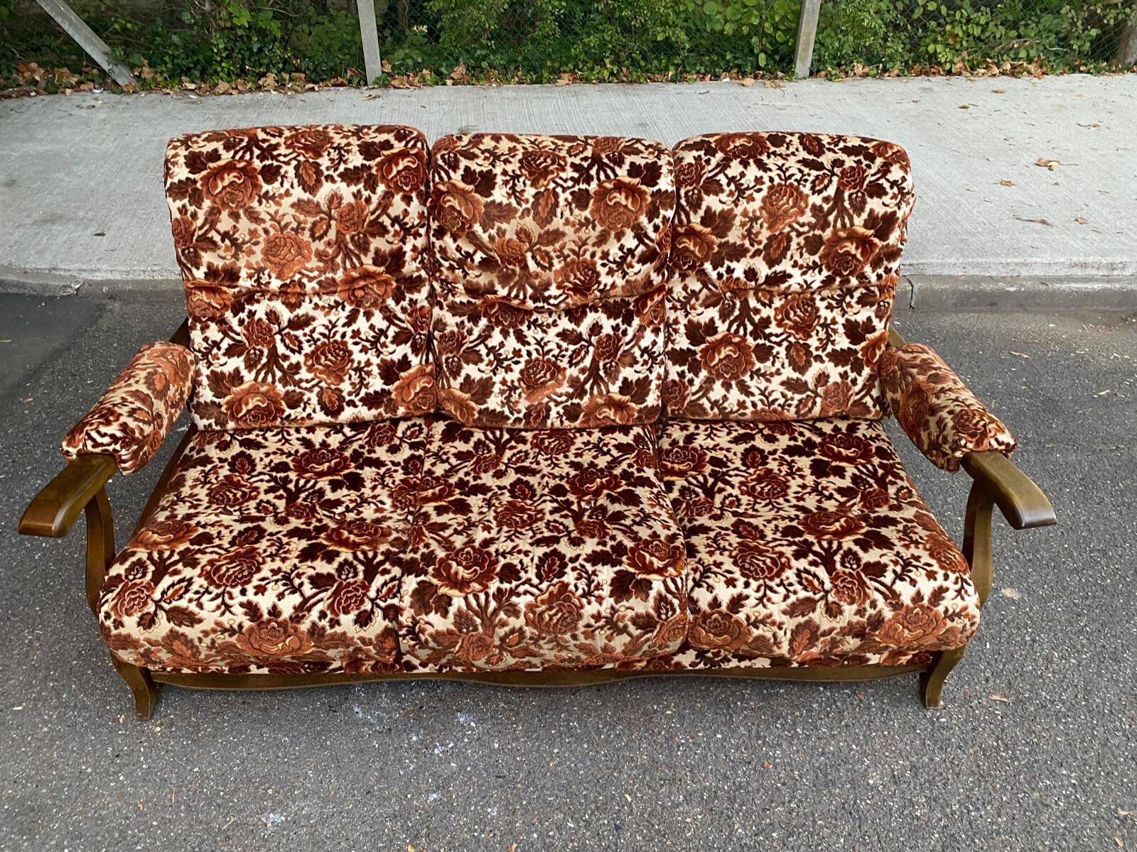 Vintage 70s 3-seater convertible sofa in floral velvet Méral France 1970