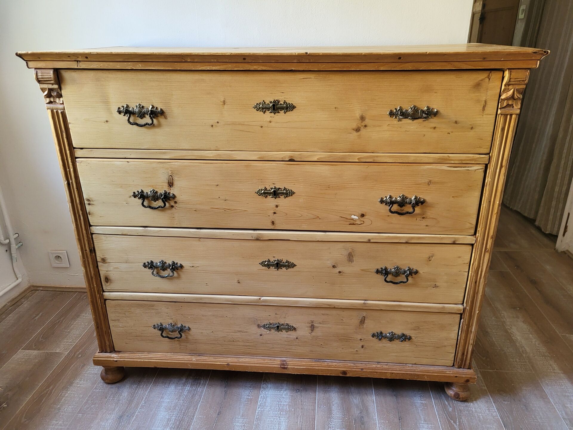 Grande commode campagne anglaise