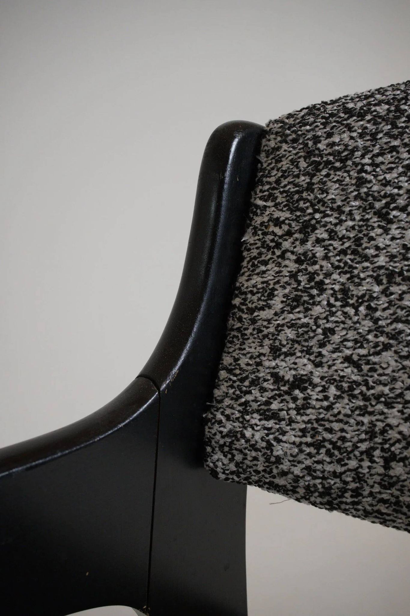 Chair in the style of Eero Aarnio